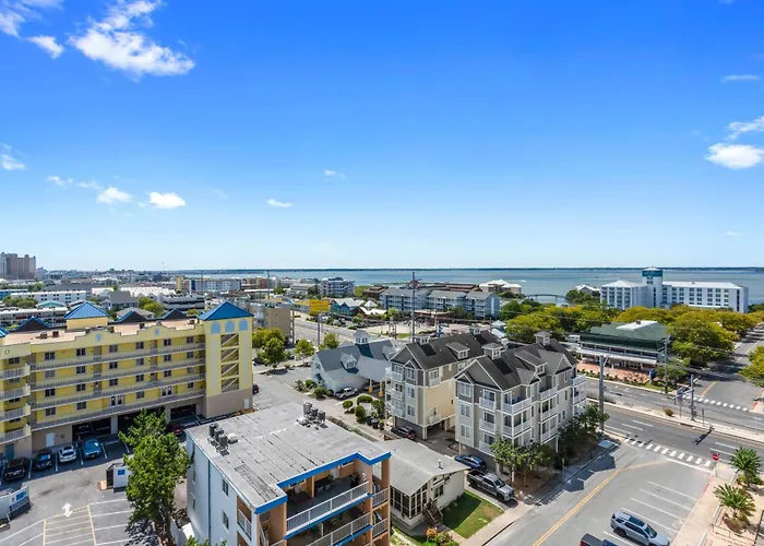 Holiday home Oceanview 3br3ba With Rooftop Pool, Balcony, And Ocean & Bay Views Ocean City