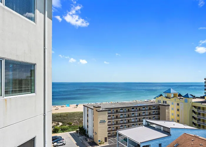 Oceanview 3br3ba With Rooftop Pool, Balcony, And Ocean & Bay Views