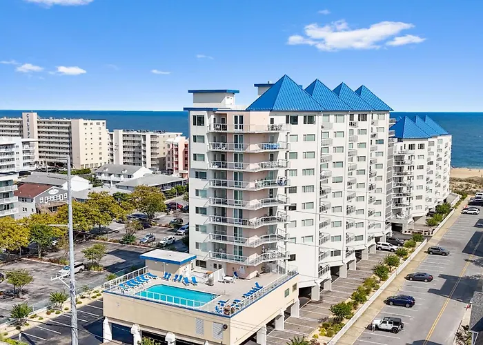 Holiday home Oceanview 3br3ba With Rooftop Pool, Balcony, And Ocean & Bay Views Ocean City